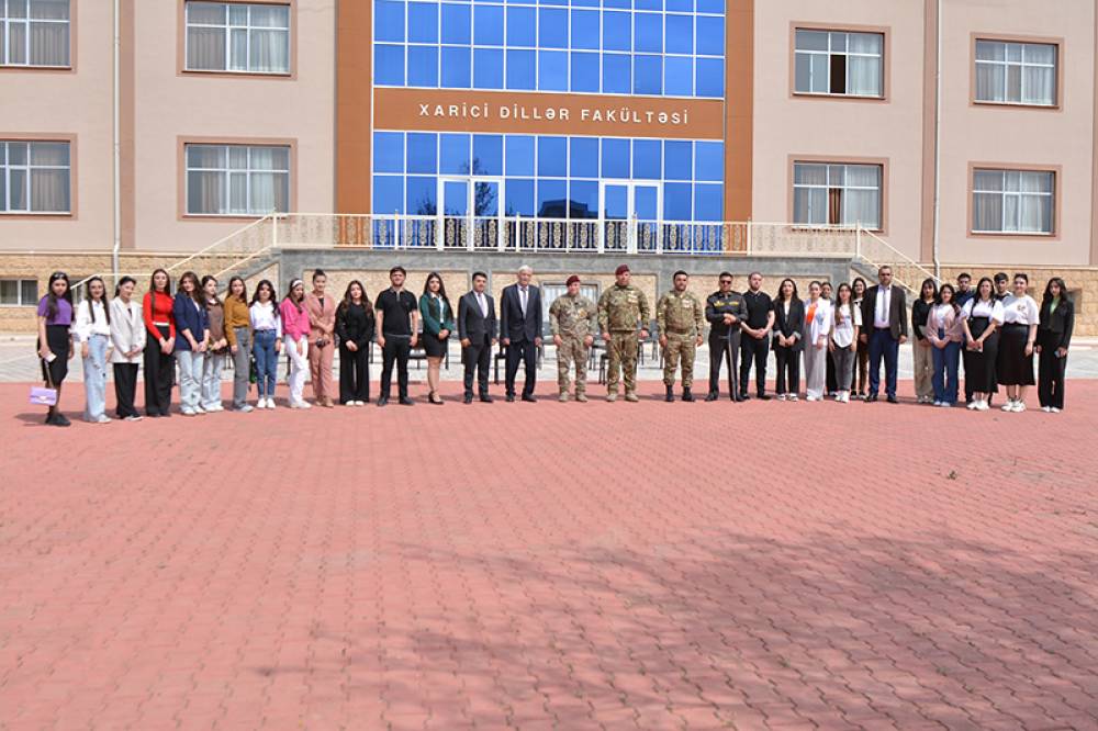 “Zəfərə gedən yol: Aprel döyüşləri” mövzusunda Qazilərlə tələbələrin görüşü keçirilib