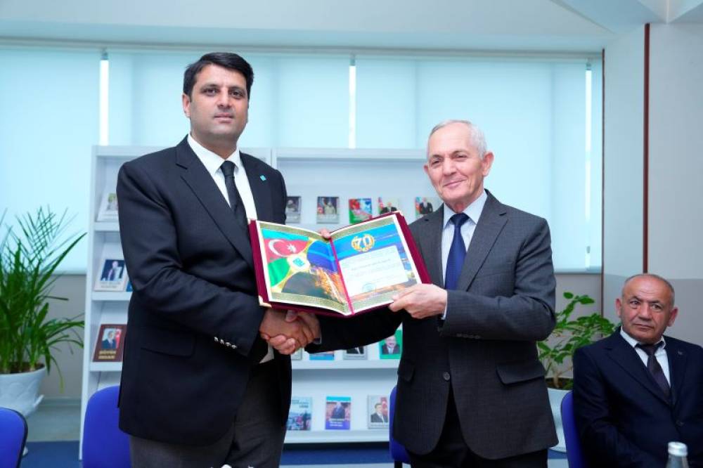 Naxçıvan Dövlət Universitetinin müəllimlərinin yubiley tədbiri keçirilib