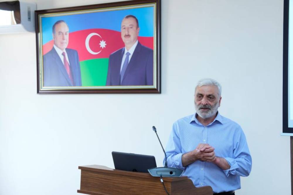 NDU-da “Beynəlxalq Təlim Aylığı” çərçivəsində qonaq professor Qərib Müşüdov təlim keçib