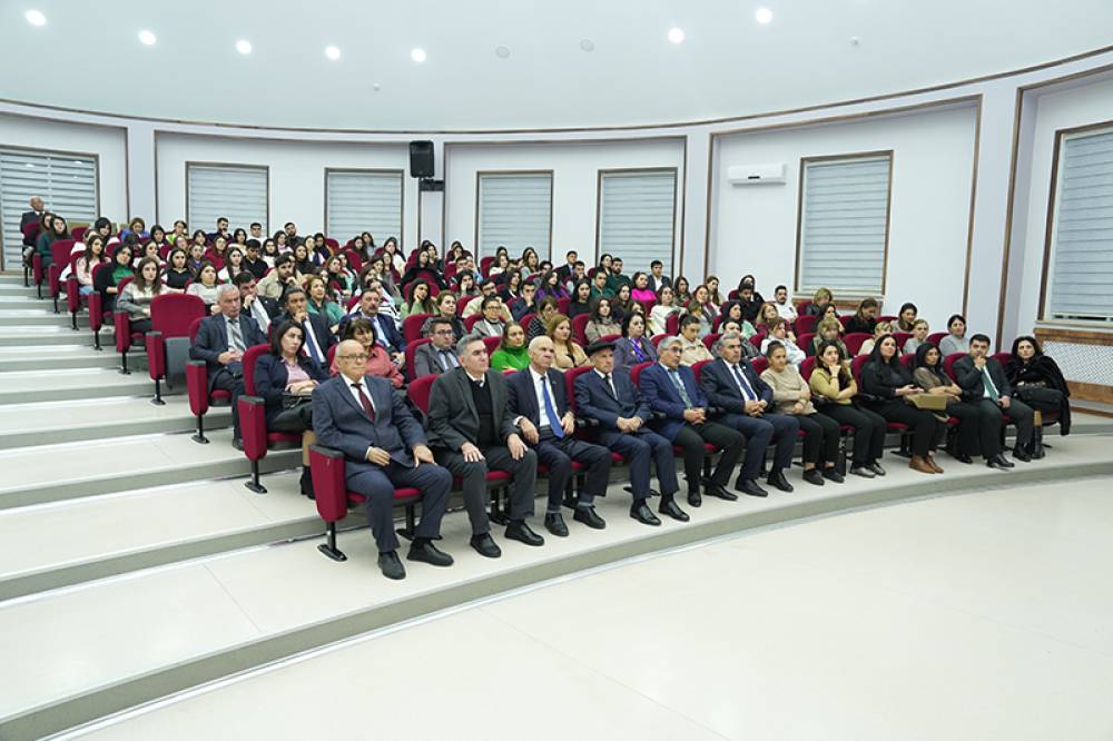 Naxçıvan Dövlət Universitetində I kurs magistrantlarla görüş keçirilib