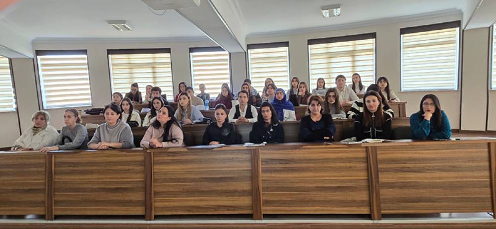 Naxçıvan Dövlət Universitetində “Asılı şəxsiyyət tipli pozuntu” haqqında vebinar keçirilib