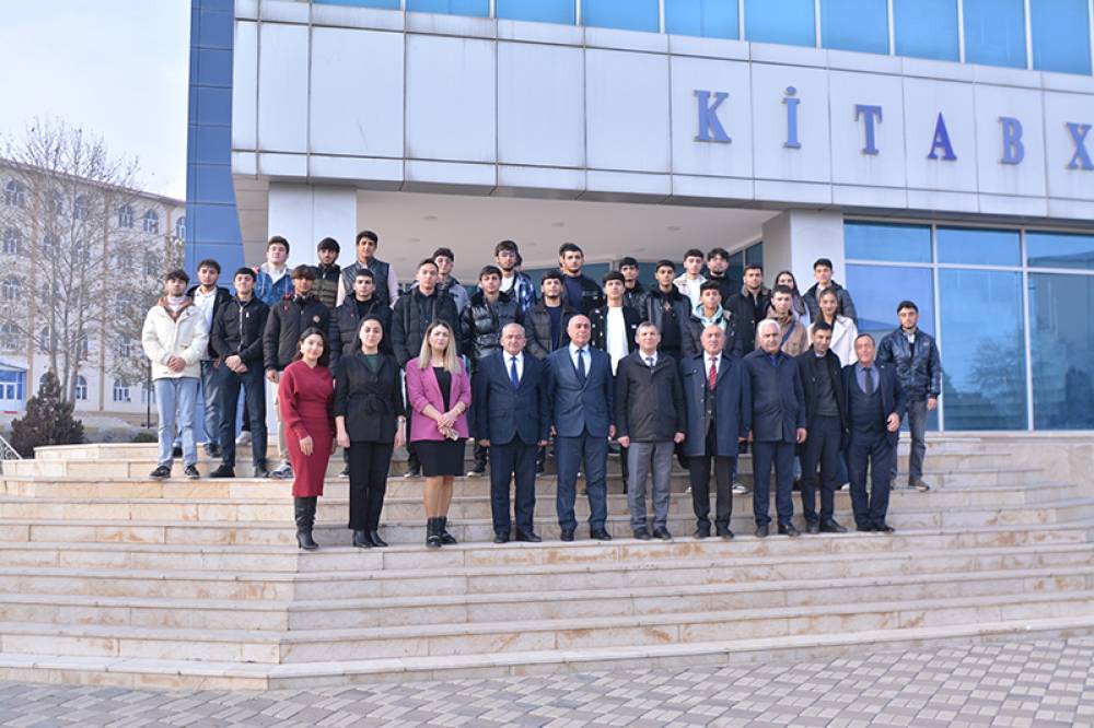 Naxçıvan Dövlət Universitetində “Sıra hazırlığı” adlı dərs vəsaitinin təqdimatı keçirilib