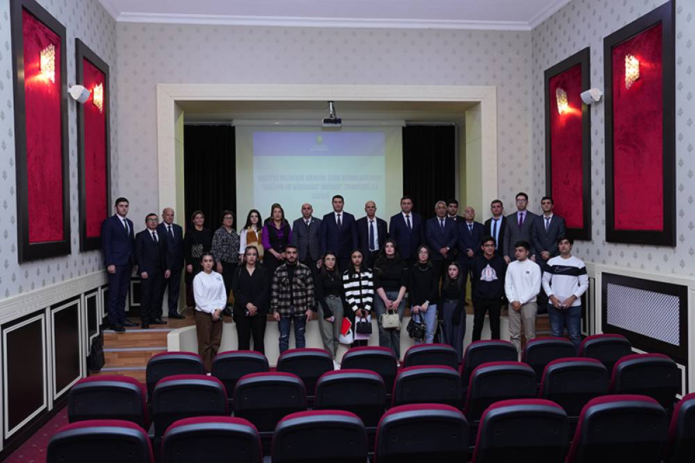 Maliyyə və mühasibatlıq üzrə təhsil alan tələbələrlə və müvafiq sahə üzrə elmi-pedaqoji fəaliyyətlə məşğul olan müəllimlərlə görüş keçirilib