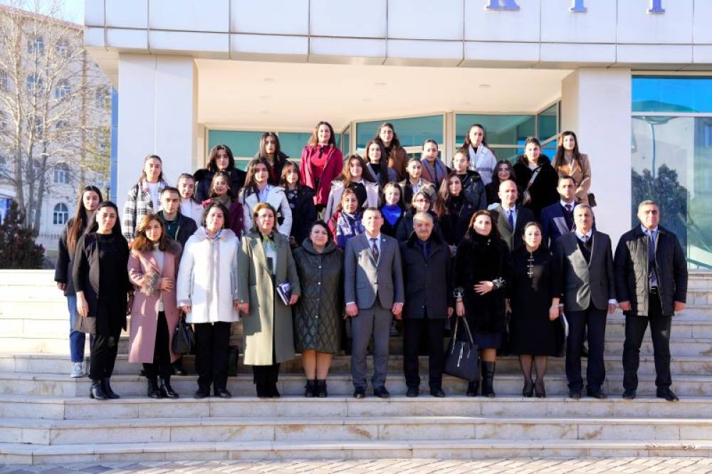 Naxçıvan Dövlət Universitetində “Fizika” və “Biofizika”  adlı dərs vəsaitlərinin təqdimatı olub