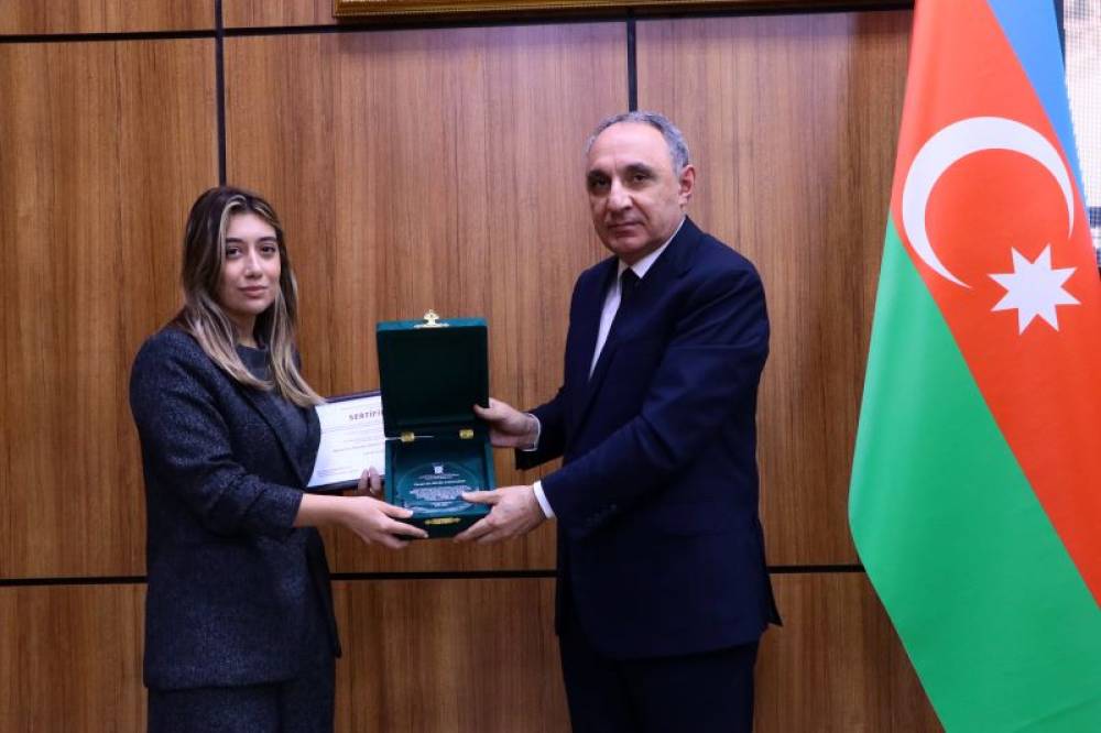 Azərbaycan Respublikasının Baş prokuroru Kamran Əliyev Naxçıvan Dövlət Universitetinin komandasını təltif edib