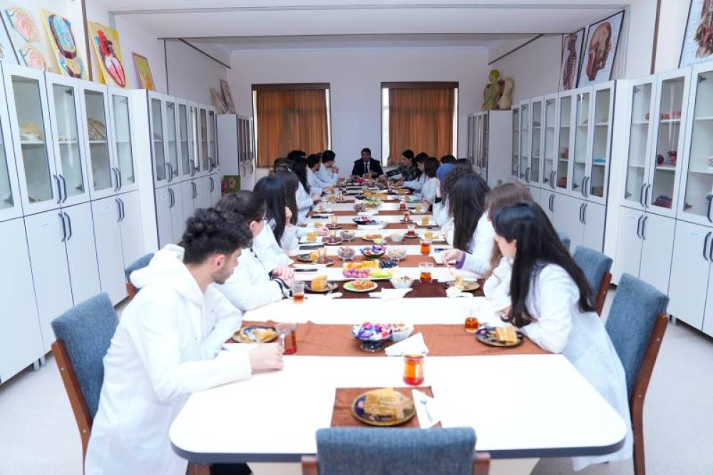 Naxçıvan Dövlət Universitetində SABAH qruplarının tələbələri ilə görüş keçirilib