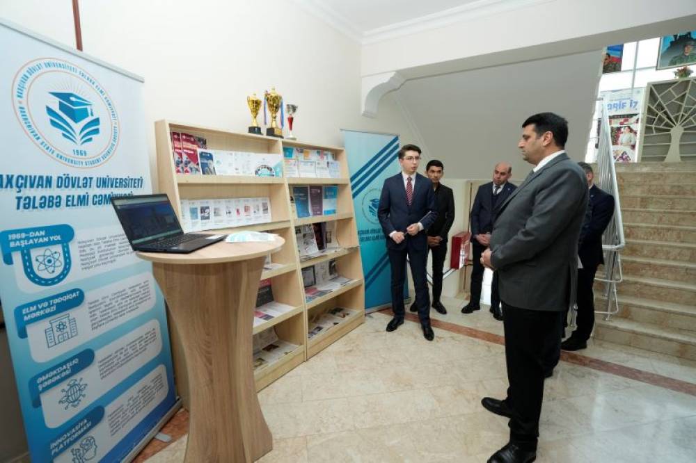 Naxçıvan Dövlət Universitetində elmi-tədqiqat fəaliyyətini əks etdirən sərgi təşkil olunub