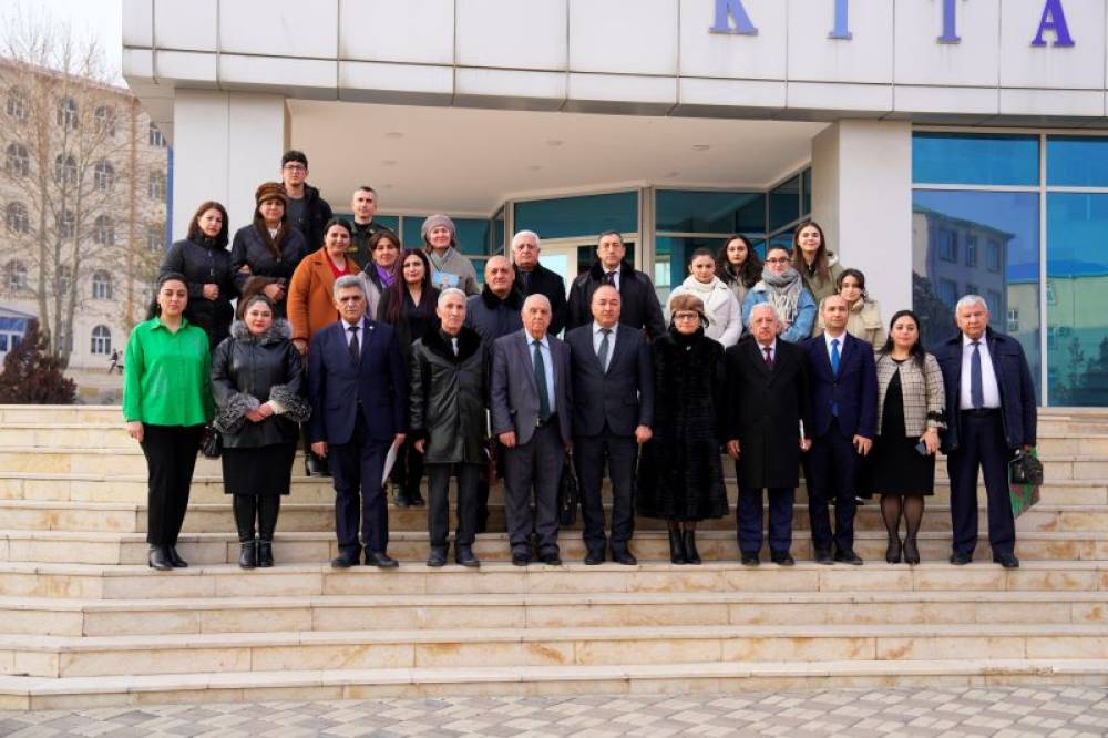 Naxçıvan Dövlət Universitetində tibb sahəsinə dair dərs vəsaiti işıq üzü görüb
