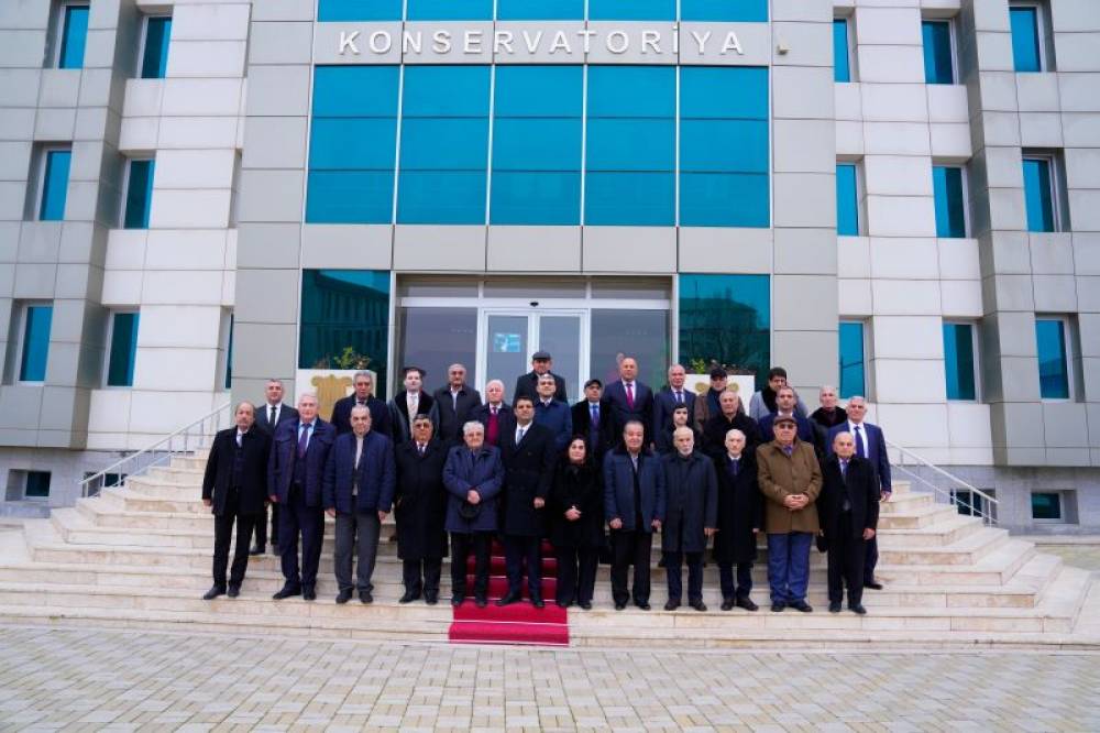 Naxçıvan Dövlət Universitetinin İncəsənət fakültəsinin müəllimi, Prezidentin fərdi təqaüdçüsü, görkəmli tarzən Əkrəm Məmmədlinin 80 illik yubileyi keçirilir