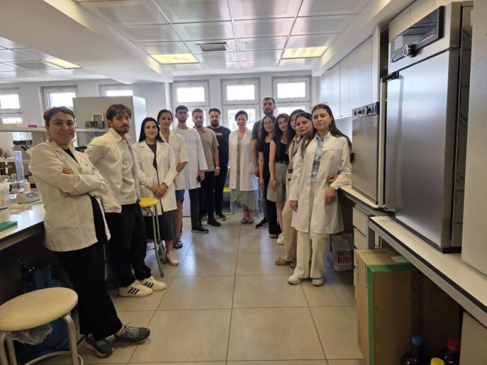  Qazi Universitetində Naxçıvan Dövlət Universitetinin Əczaçılıq ixtisası üzrə III və IV kurs tələbələrinin təcrübə proqramı davam edir