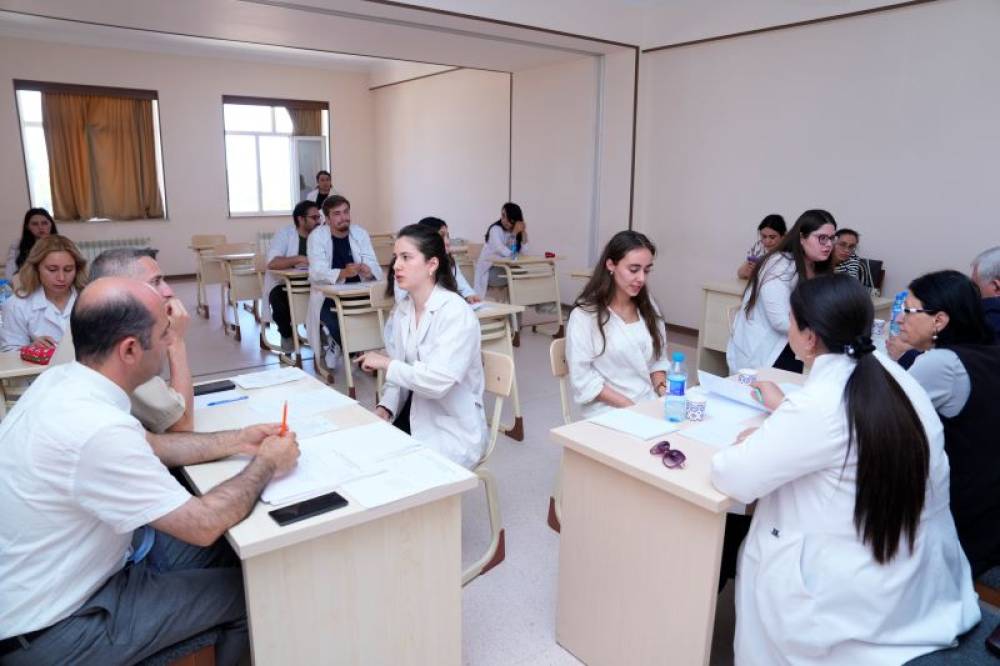 NDU-nun Tibb fakültəsində yekun dövlət attestasiyası keçirilir