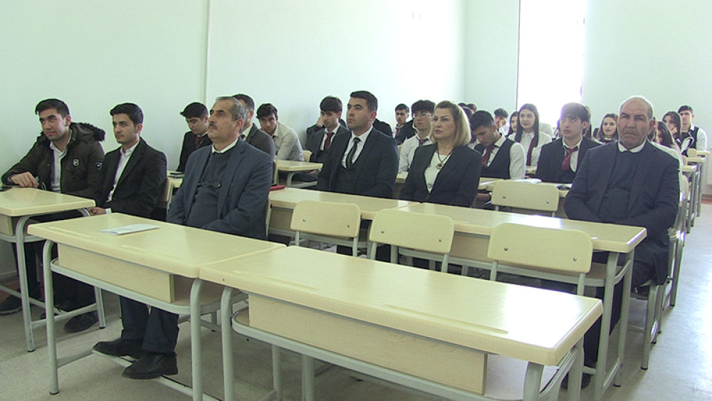 Memarlıq və mühəndilsik fakültəsində “Smart Grid konsepsiyasının inkişaf perspektivləri və imkanları” mövzusunda vebinar keçirilib