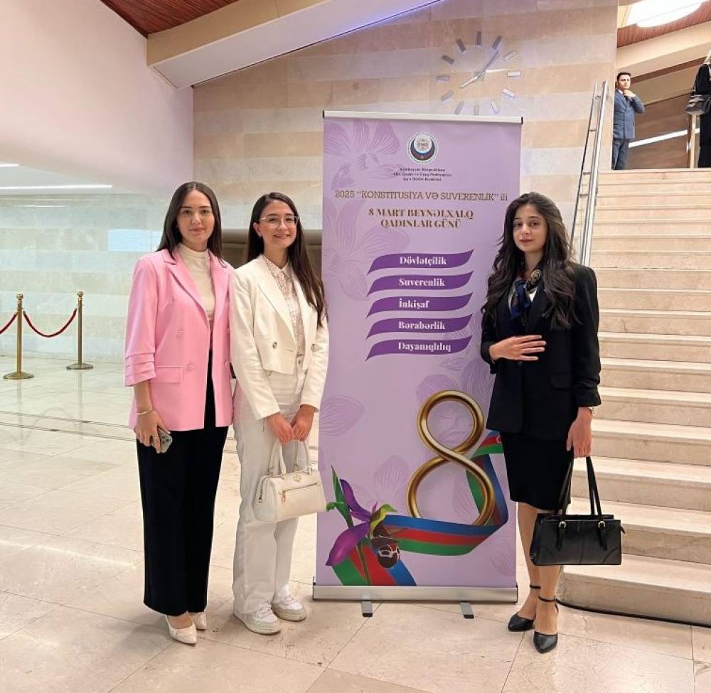 Azərbaycan Respublikası Ailə, Qadın və Uşaq Problemləri üzrə Dövlət Komitəsinin təşkilatçılığı ilə “Konstitusiya və Suverenlik İli” çərçivəsində 8 Mart – Beynəlxalq Qadınlar Günü münasibətilə Bakı şəhərində Heydər Əliyev Sarayında tədbir keçirilib.