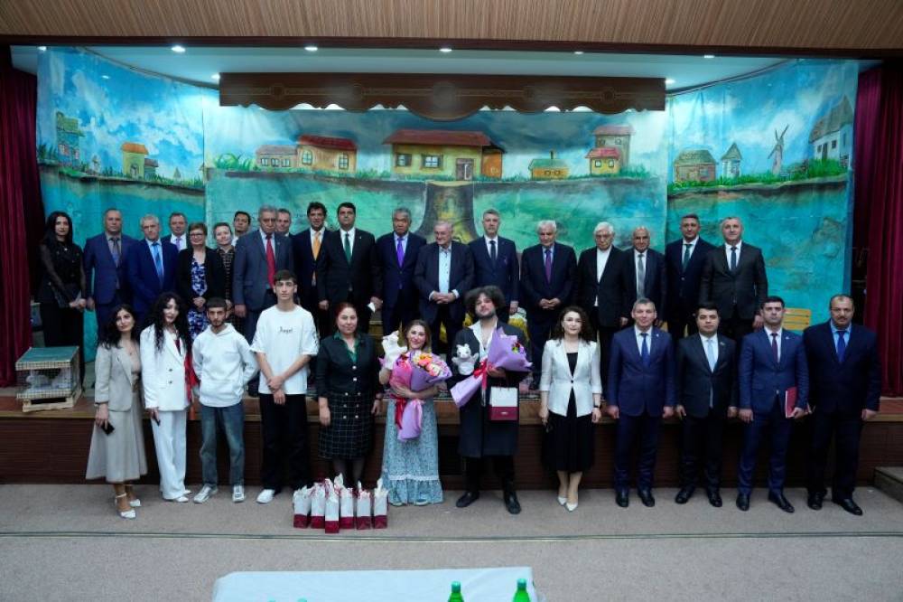 İlk dəfə NDU-da nümayiş etdirilən “Yaşam üçün nəfəs” tamaşası böyük maraqla qarşılanıb