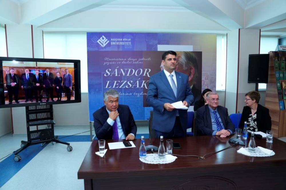 NDU-da Macarıstanın dünya şöhrətli yazıçısı və dövlət xadimi Şandor Lejakın kitablarının təqdimatı olub