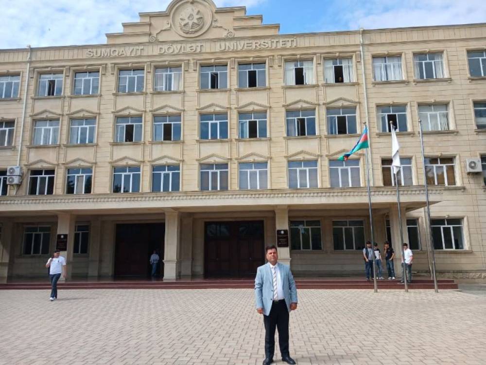 Naxçıvan Dövlət Universitetinin Beynəlxalq ticarət və menecment kafedrasının müdiri, i.ü.f.d., dosent Cavadxan Qasımov Elmi Konfransda iştirak edib.   