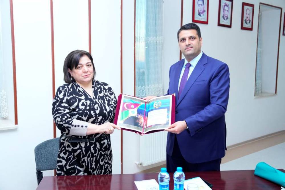 Ali təhsil ocağının müəllimi Nərminə Qədimovanın 60 illik yubileyi keçirilib