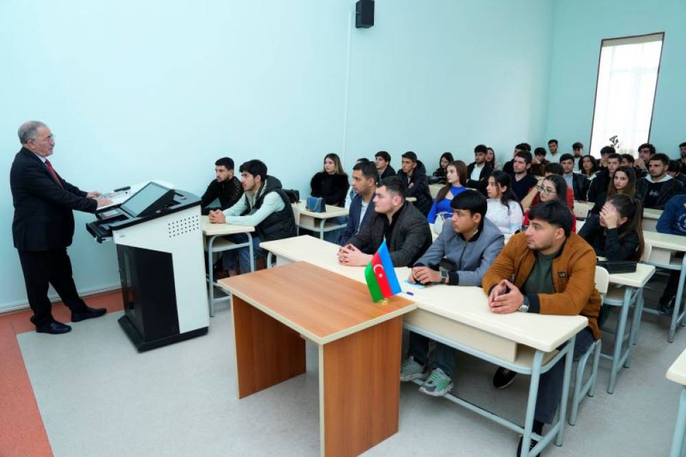 Naxçıvan Dövlət Universitetinin Memarlıq və mühəndislik fakültəsində professor Əlövsət Quliyev tərəfindən vebinar keçirilib