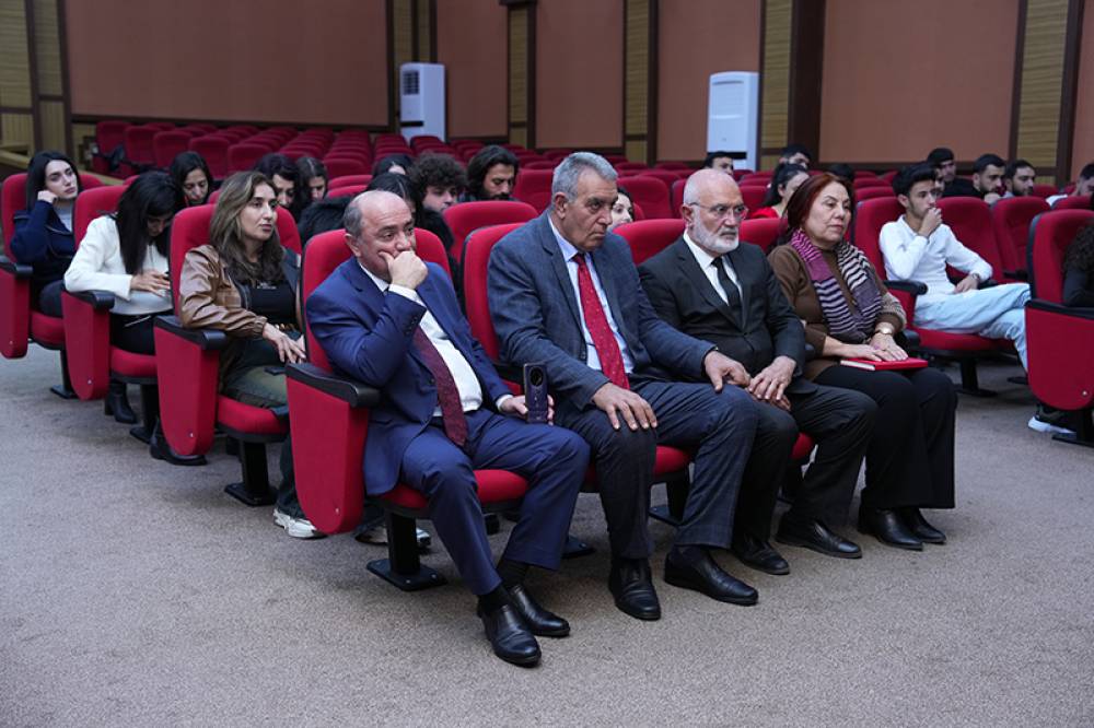 Məşhur aktyor Azad Şükürov NDU-nun  İncəsənət fakültəsinin “Teatr və mədəniyyətşünaslıq” kafedrasının tələbələri üçün onlayn vebinar keçib