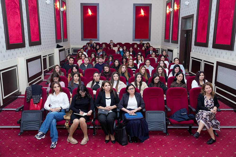 Naxçıvan Dövlət Universitetində “Türkiyədə xaricilər üçün təhsil və elmi tədqiqat fürsətləri” üzrə təlim keçirilib