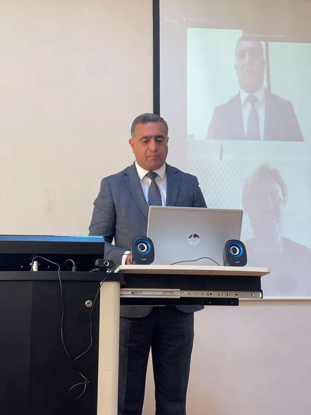 Naxçıvan Dövlət Universitetinin Fizika-riyaziyyat fakültəsində “Nanomateriallar: tədqiq və tətbiq” mövzusunda vebinar keçirilib