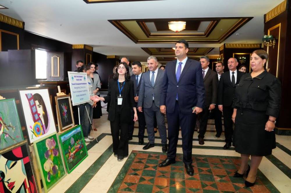 Naxçıvan Dövlət Universitetinin kollektivi sərgi-satış yarmarkasında iştirak edib