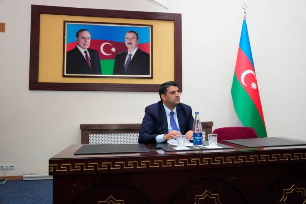 Naxçıvan Dövlət Universitetinin rektoru  Elbrus İsayev “Jurnalistika” ixtisasının müəllim və tələbələri ilə görüşüb 