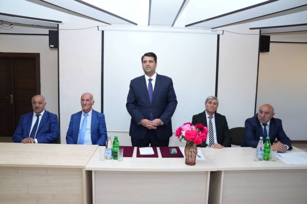 Naxçıvan Dövlət Universitetində müəllimlərə yubiley tədbiri keçirilib