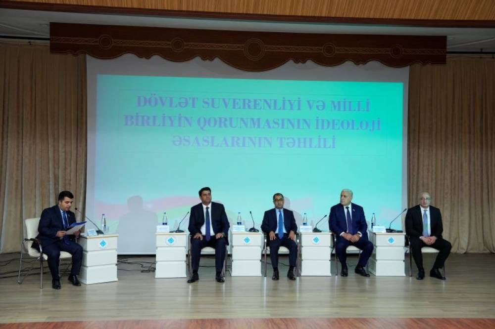 “Konstitusiya və Suverenlik ili” çərçivəsində NDU-da   “Dövlət suverenliyi və milli birliyin qorunmasının ideoloji əsaslarının təhlili”  mövzusunda panel müzakirə keçirilib