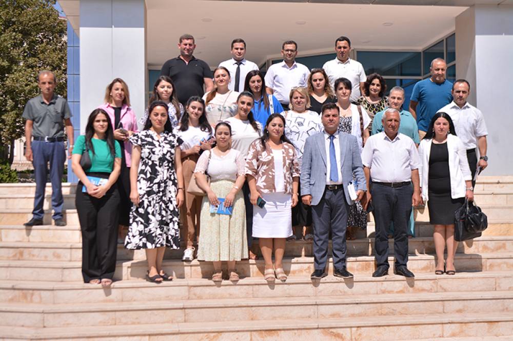 Naxçıvan Dövlət Universitetində metodik vəsaitin təqdimatı keçirilib