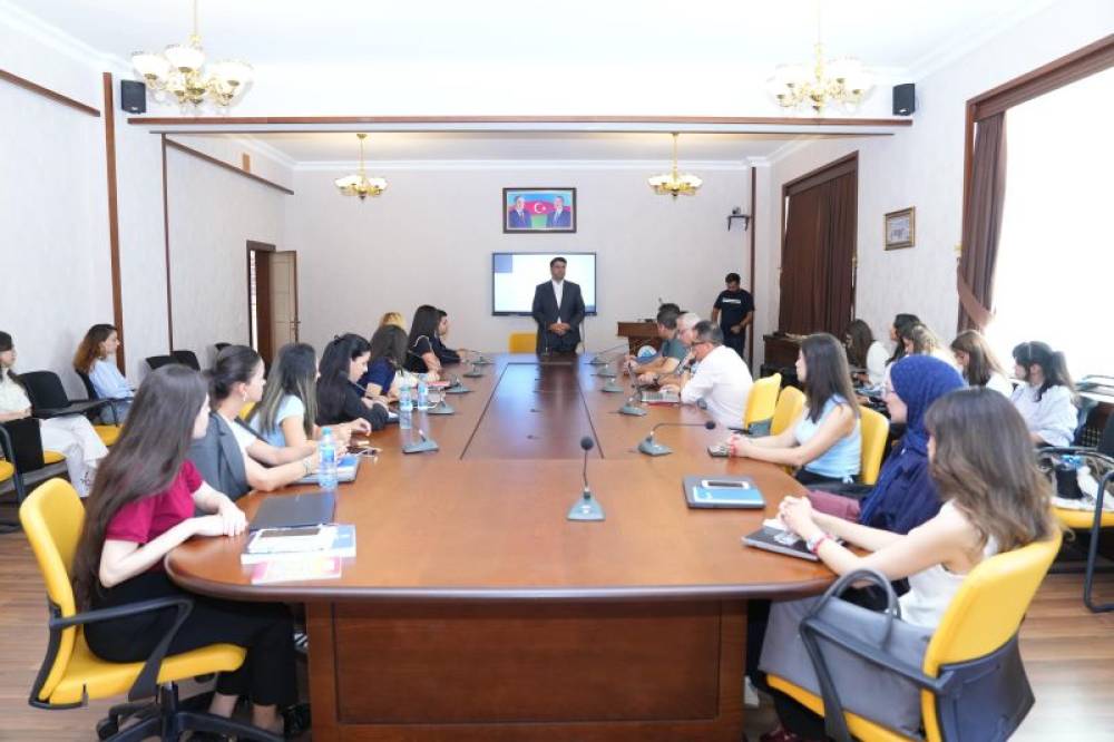 NDU-nun Beynəlxalq Kembric Məktəbinin akademik heyəti üçün təlim keçirilib